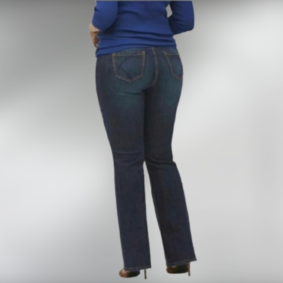 Lane Braynt Distinctly Boot Mid Rise Bootcut Jeans Darkwash Blue Denim Size 20 - Picture 4 of 12